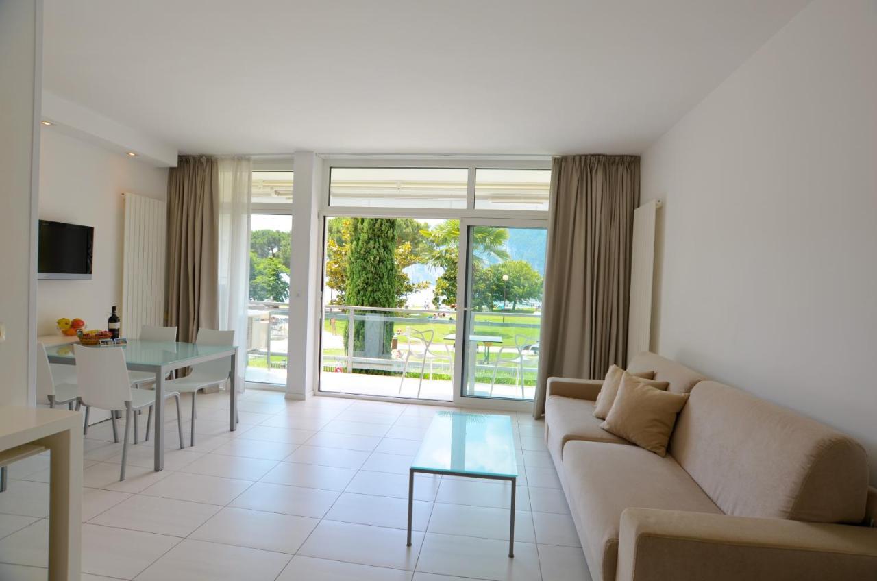 Club Nautico - Phoenix Studio Lake View Riva del Garda Ngoại thất bức ảnh